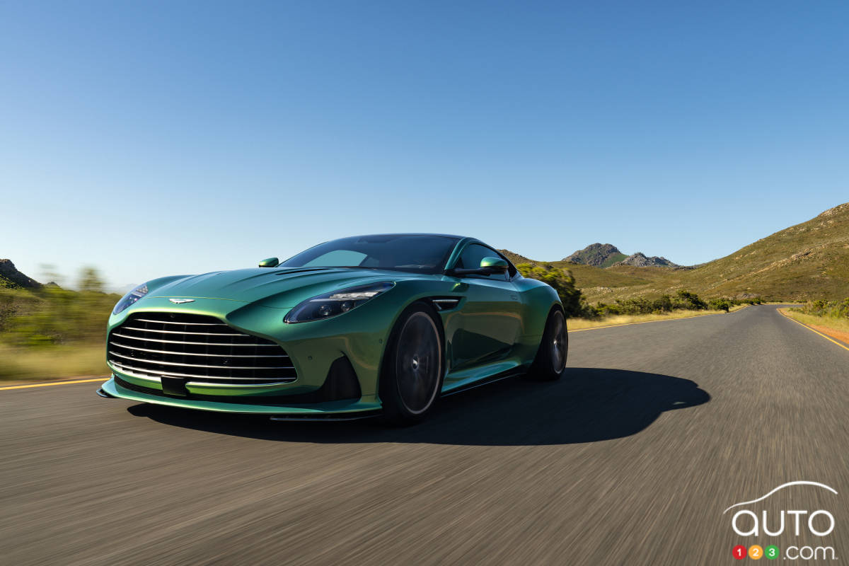 L’Aston Martin DB12 2024, la voiture super routière